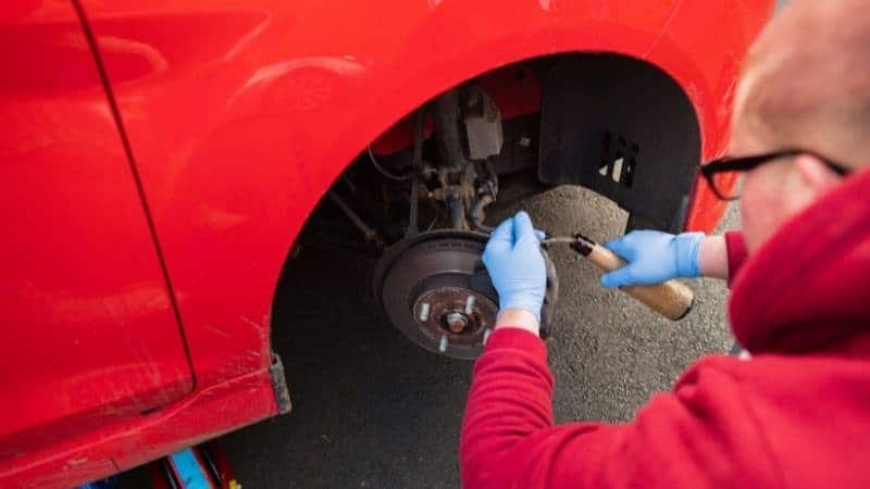 Fluid brake lines in a car